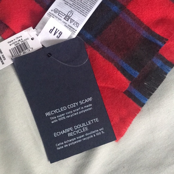 NWT men’s GAP scarf - Picture 2 of 4